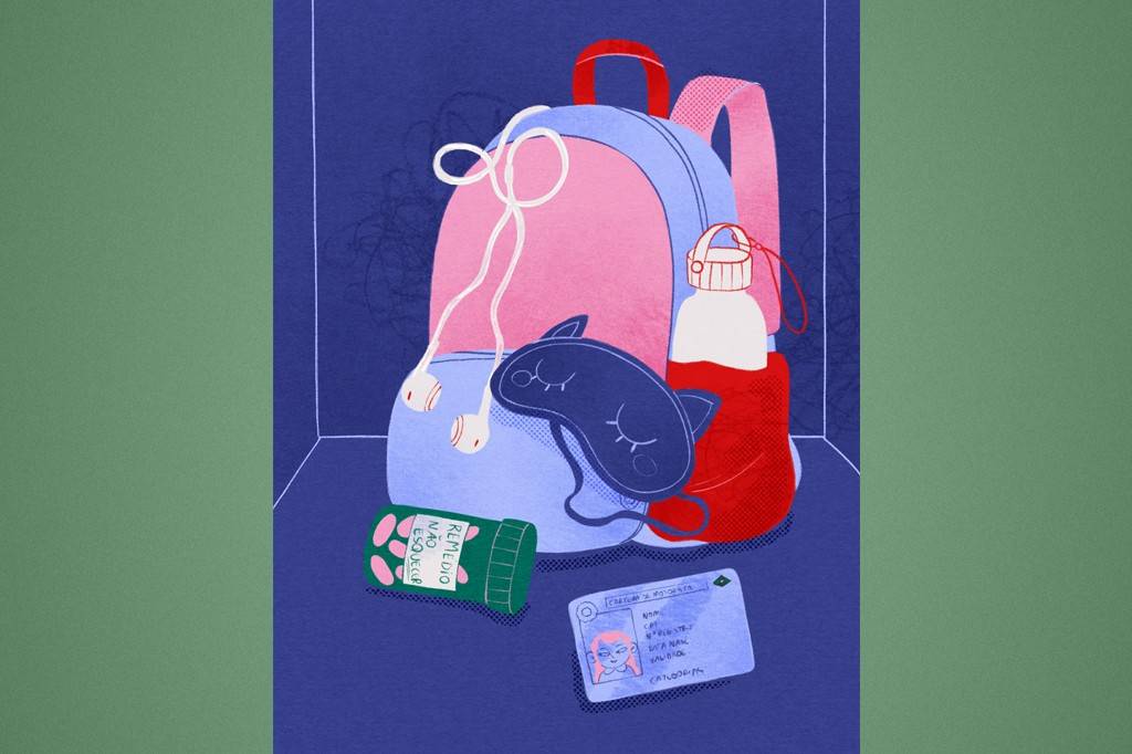 SI_489_Oráculo_Manual_1 Mochila rosa e azul com fones de ouvido brancos, máscara de dormir azul e garrafa de água vermelha. Ao lado, um pote verde com a frase Remédio não esquecer e uma carteira de estudante azul com foto de uma mulher. Tudo sobre um fundo azul com bordas brancas, simulando um nicho, e laterais verdes.