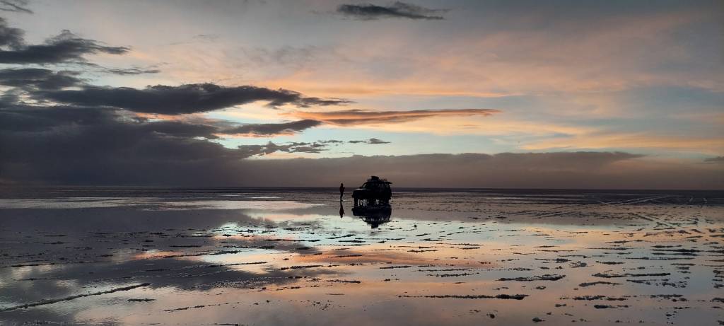 salar-de-uyuni-bolivia-andes