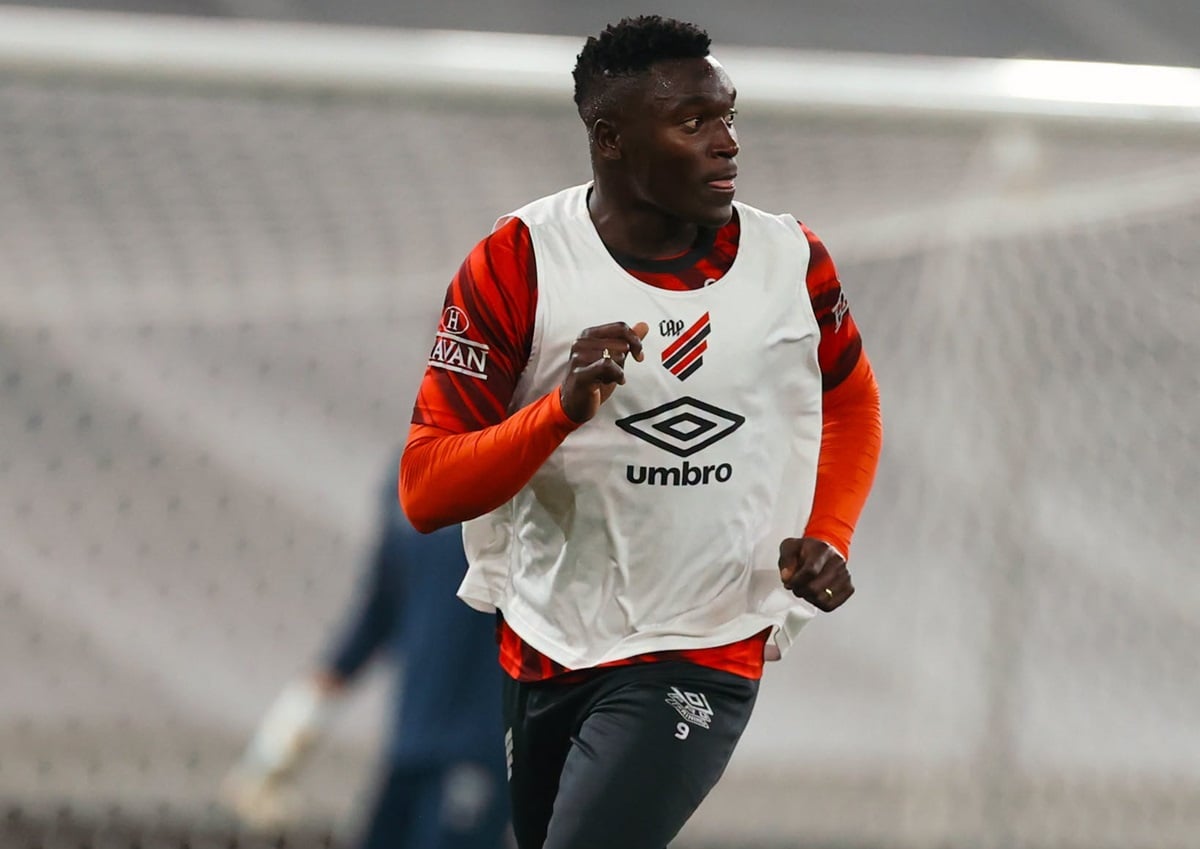 Vitória x Athletico-PR: onde assistir ao vivo e quem fica com a vaga nas quartas da Copa do Brasil. Imagem: Luis Miguel Ferreira/athletico.com.br
