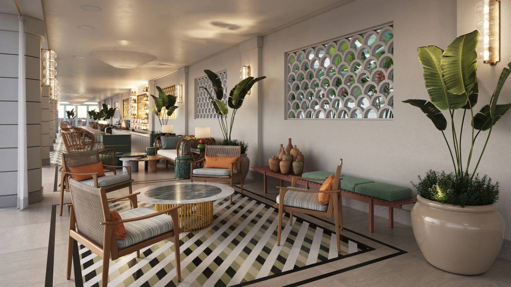 Lounge moderno com piso de azulejos claros e tapete listrado em tons de verde, preto e branco. Há poltronas de madeira com almofadas coloridas, mesas de centro redondas, plantas grandes em vasos e um bar iluminado ao fundo. A parede possui aberturas decorativas em formato de escamas.