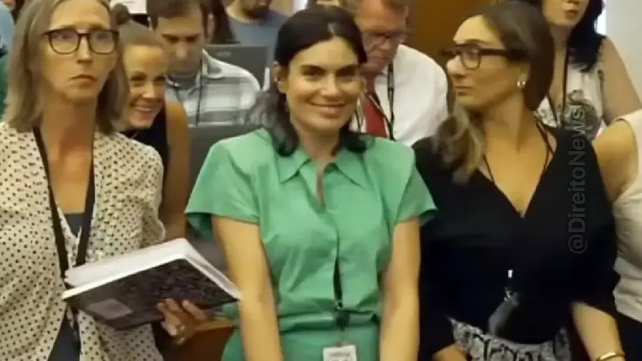 jornalista demitida apos sorrir piscar camera julgamento mae acusada matar 3 filhos eua
