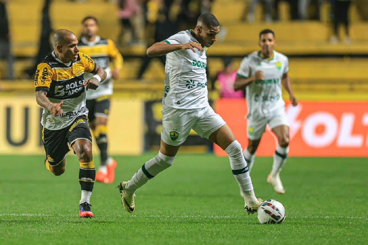 Cuiabá x Athletic-MG: onde assistir e escalações pela Série B. Imagem: AssCom Dourado
