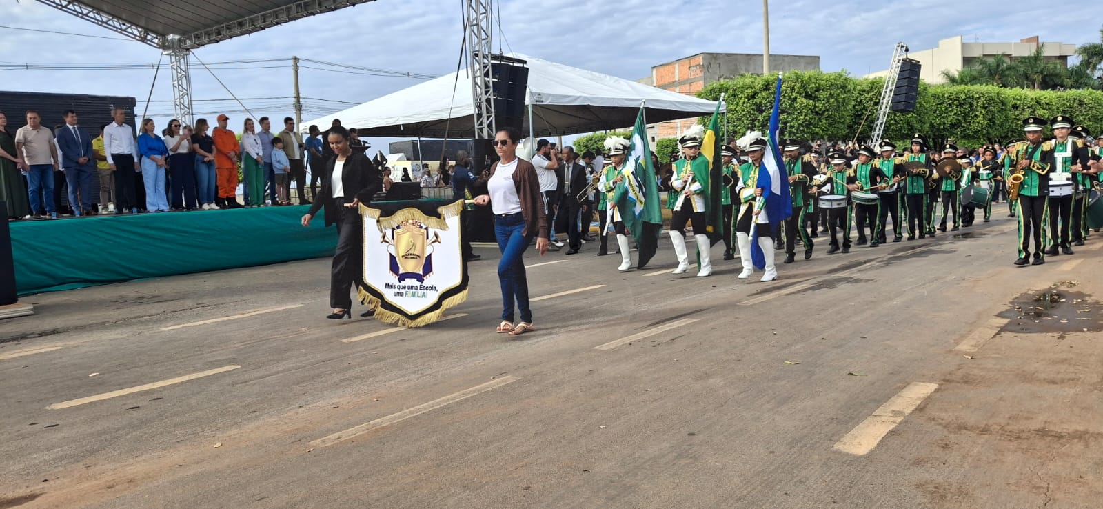 desfile-de-7-de-setembro-reune-luverdenses-e-transforma-celebracao-em-reflexao-sobre-cidadania-51 Desfile de 7 de Setembro reúne luverdenses e transforma celebração em reflexão sobre cidadania (51)
