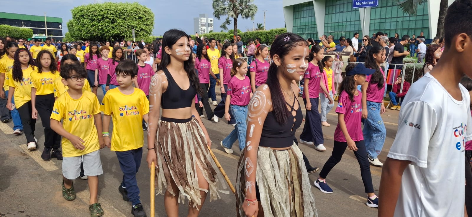 desfile-de-7-de-setembro-reune-luverdenses-e-transforma-celebracao-em-reflexao-sobre-cidadania-35 Desfile de 7 de Setembro reúne luverdenses e transforma celebração em reflexão sobre cidadania (35)