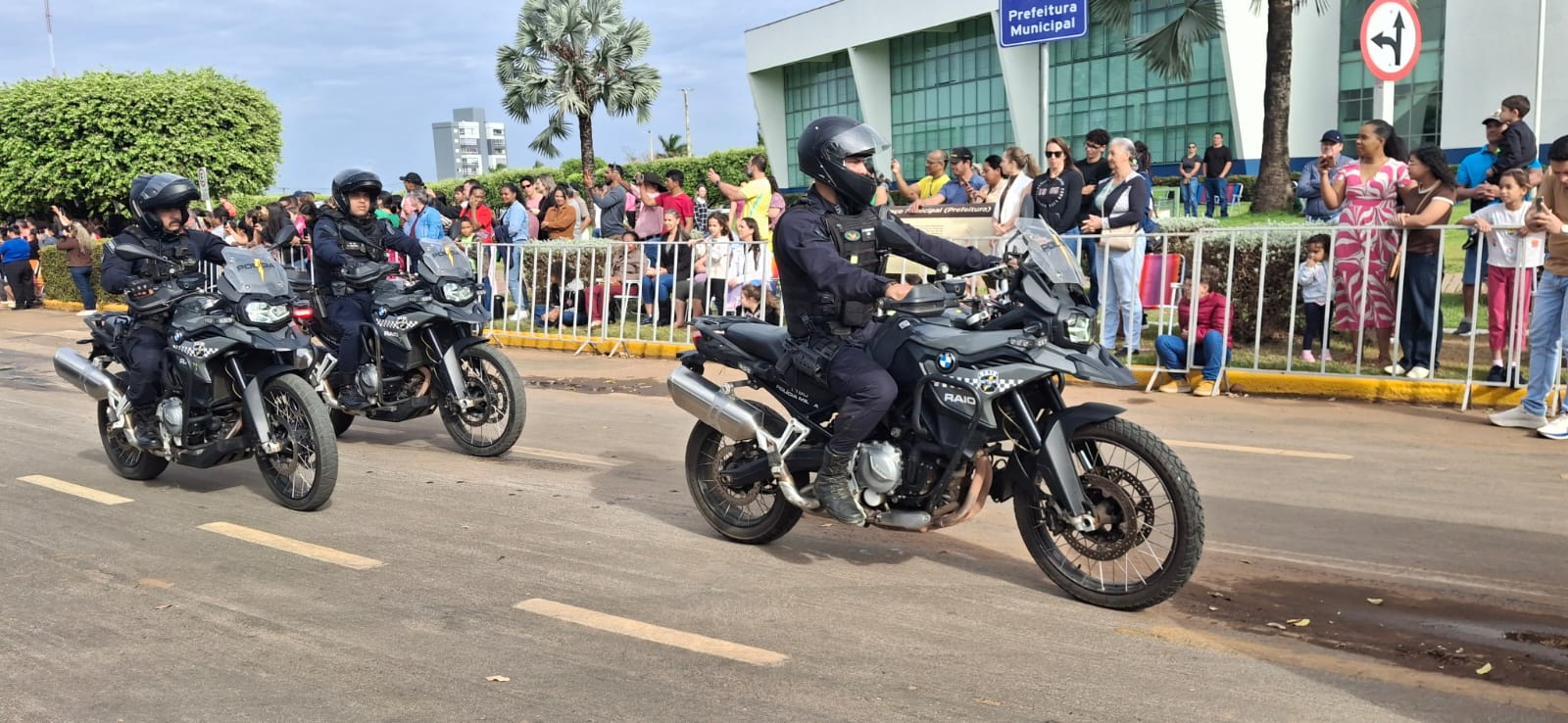 desfile-de-7-de-setembro-reune-luverdenses-e-transforma-celebracao-em-reflexao-sobre-cidadania-34 Desfile de 7 de Setembro reúne luverdenses e transforma celebração em reflexão sobre cidadania (34)