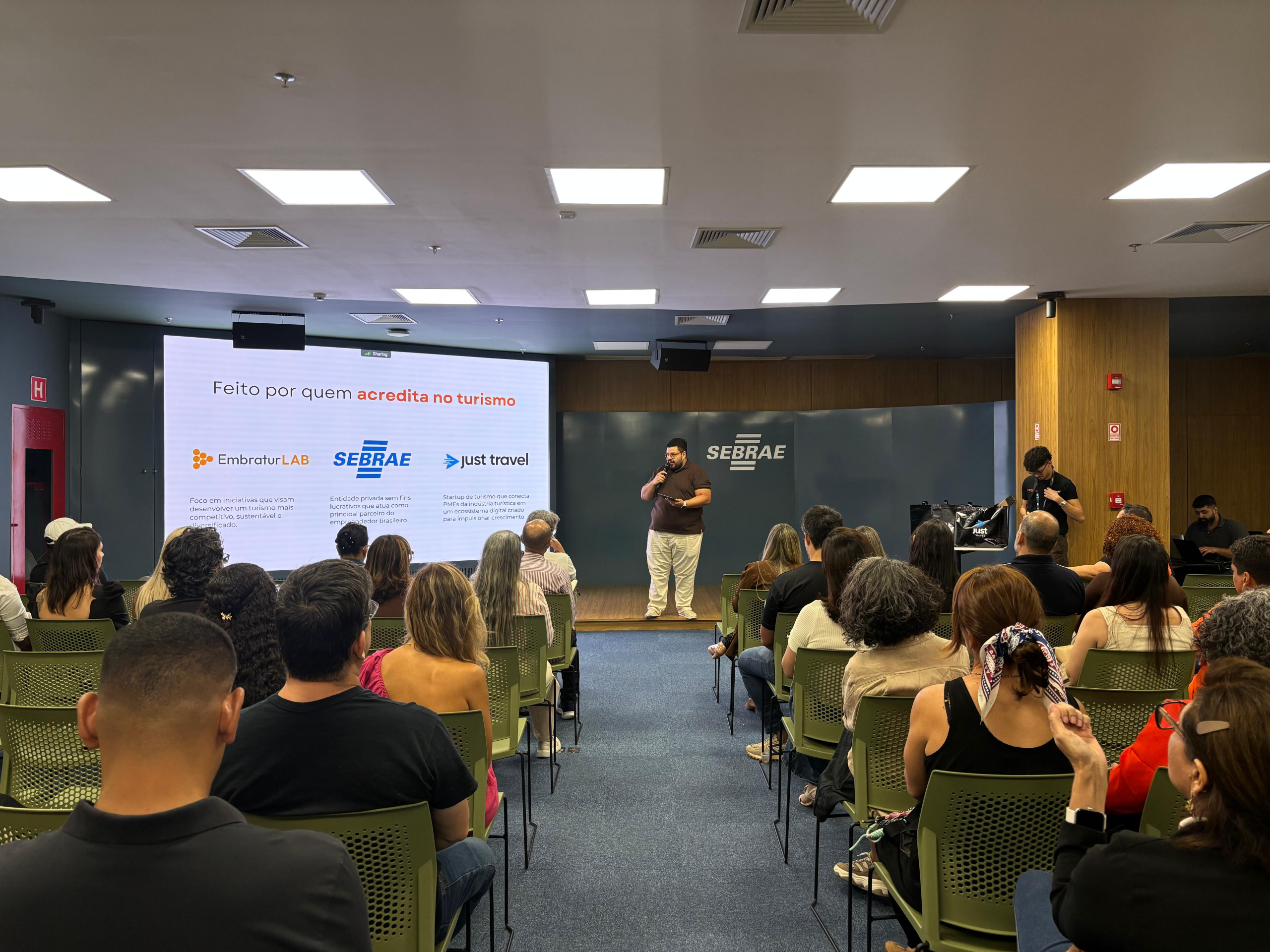 mais-de-80-pessoas-participaram-em-23-de-setembro-de-um-encontro-do-projeto-digitrade-realizado-no-auditorio-da-agencia-do-sebrae-cuiaba-no-goiabeiras-shopping-scaled-1 2026